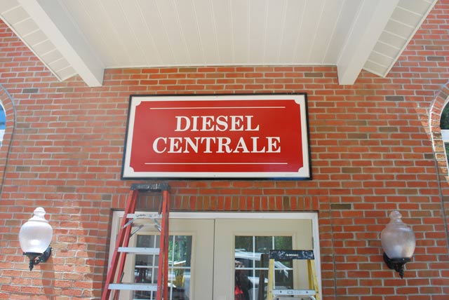 Diesel Centrale Sign