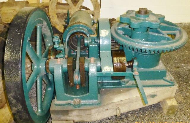 8 hp Combination Engine and Pumping Power